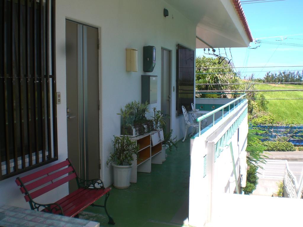 Minshuku Shizu Hotel Onna Exterior photo